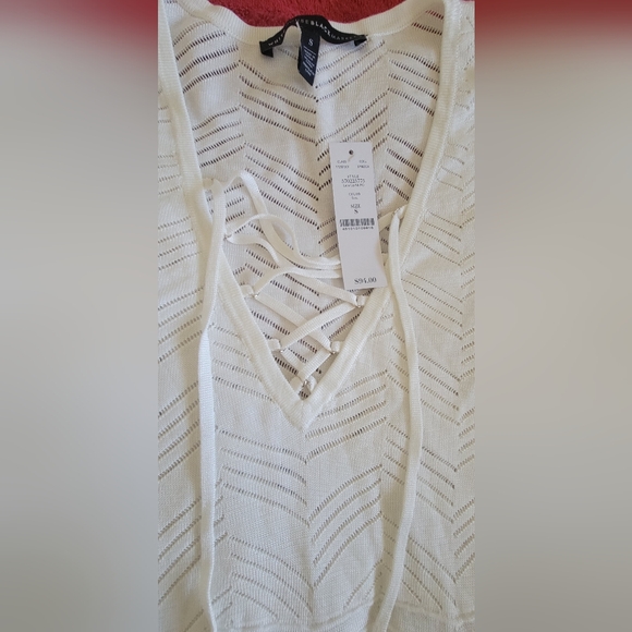 New WHBM Lace up Nk Po top - Picture 2 of 9